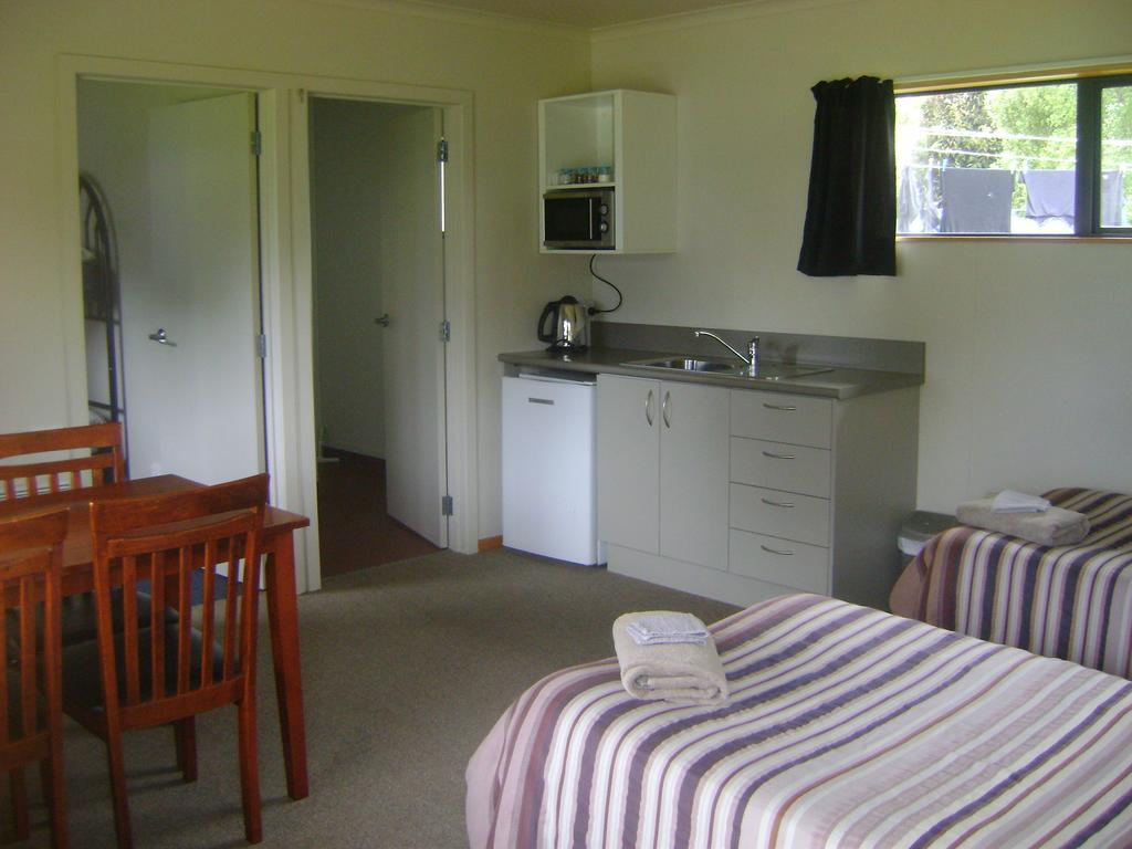 Catlins Newhaven Holiday Park Owaka Room photo